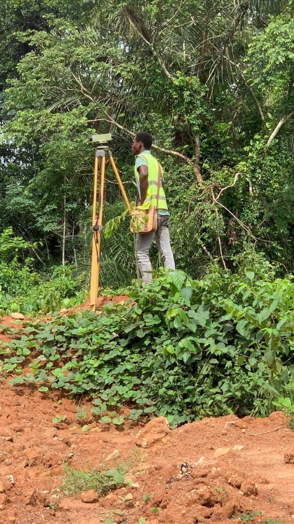 LAND SURVEYOR (GEOMATIC ENGINEER)