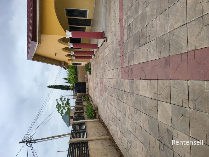 5 bedroom gated house at Oduman Estate