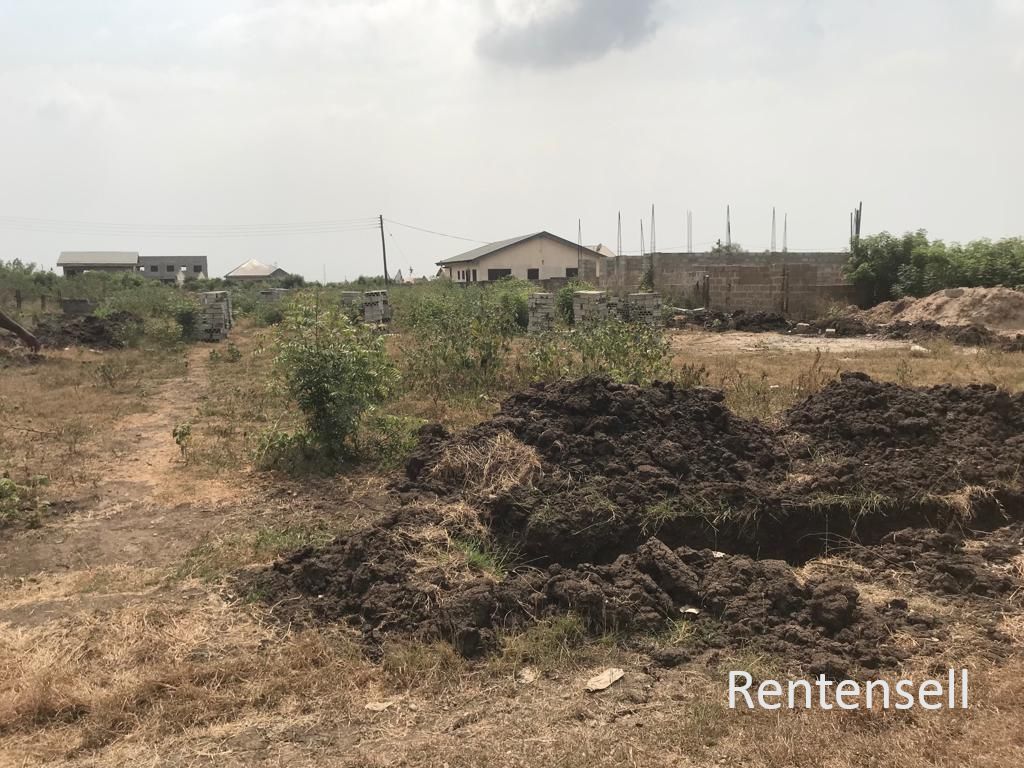 2 PLOTS FOR SALE AT TEMA C.26