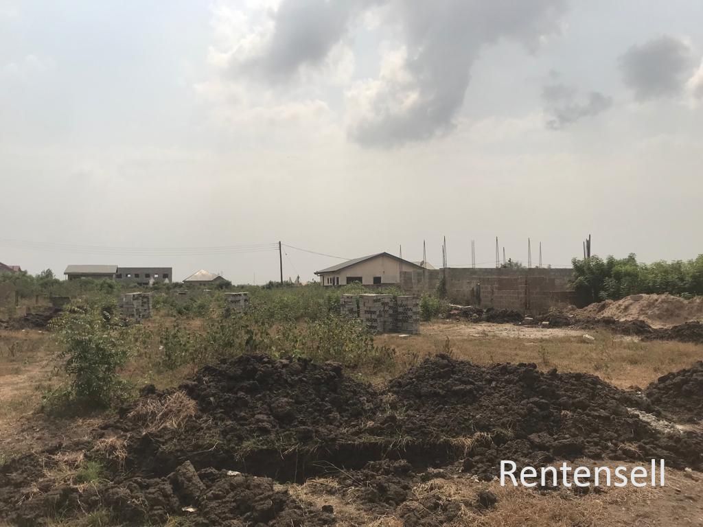 2 PLOTS FOR SALE AT TEMA C.26