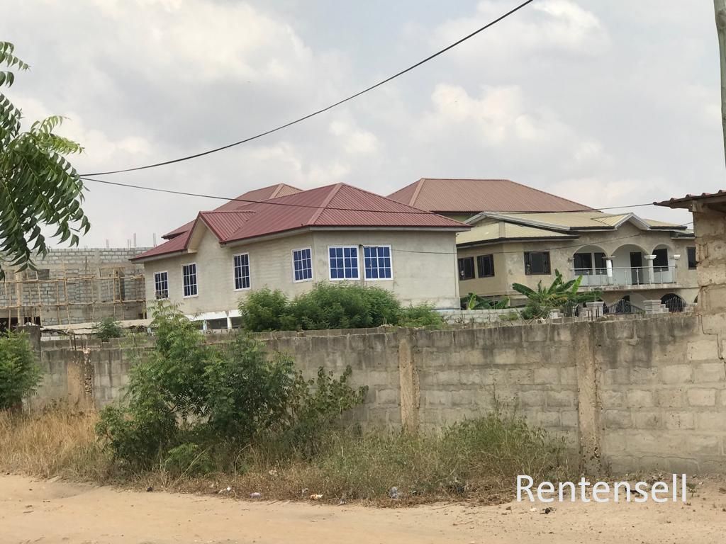 2 PLOTS FOR SALE AT TEMA C.26