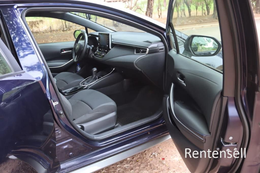 Corolla SE 2020 model