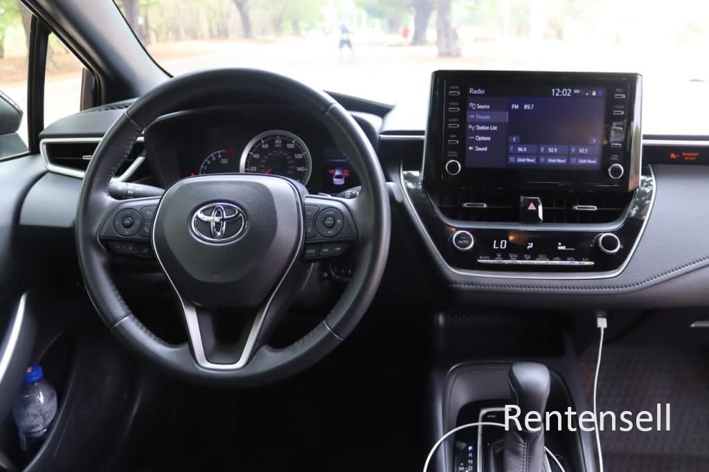 Corolla SE 2020 model