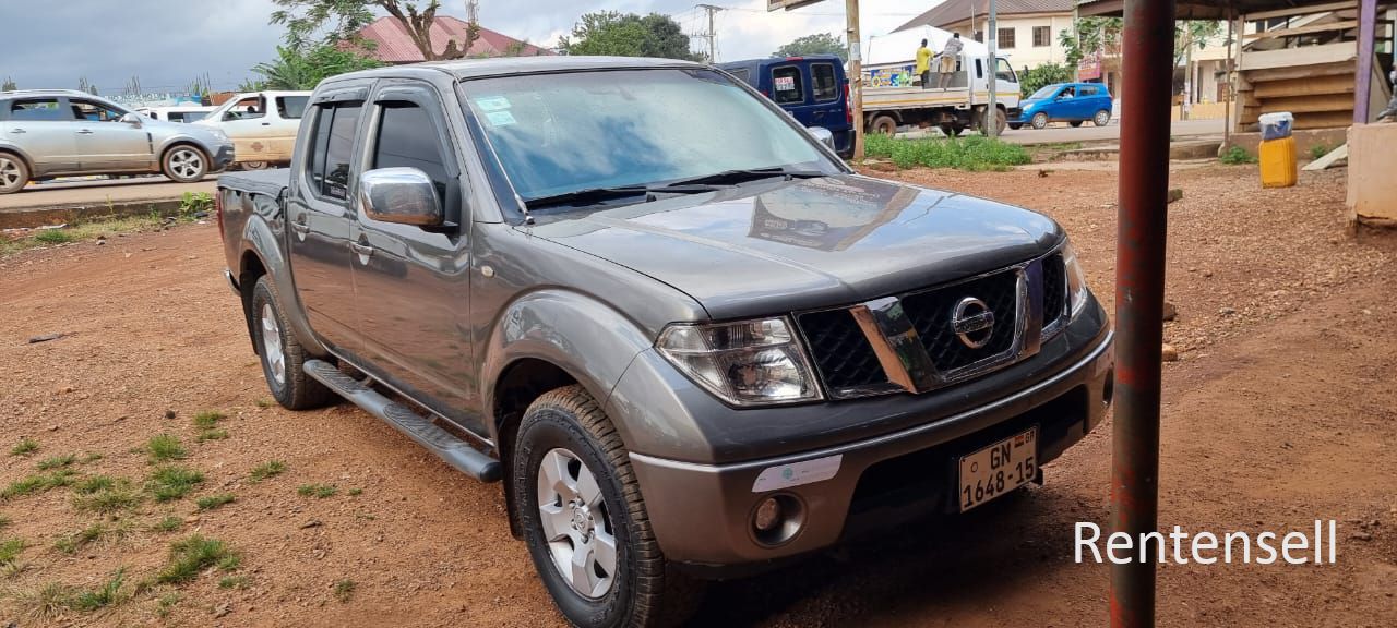Nissan Navara 2015 model 