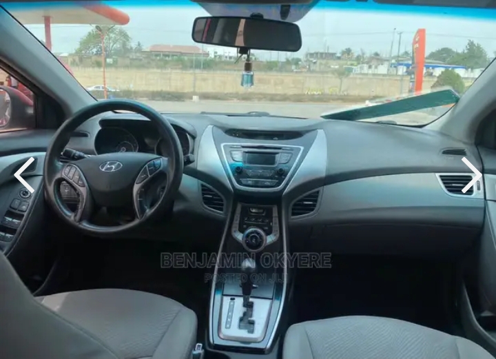 Hyundai Elantra 2013