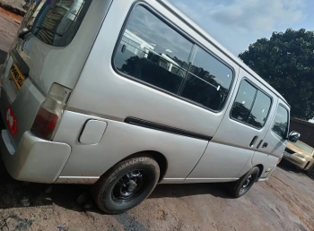 Nissan Caravan (Urvan) 2012 Silver