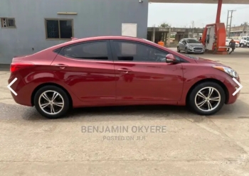 Hyundai Elantra 2013