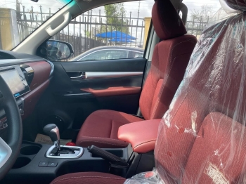 2020 Toyota Hilux SR5