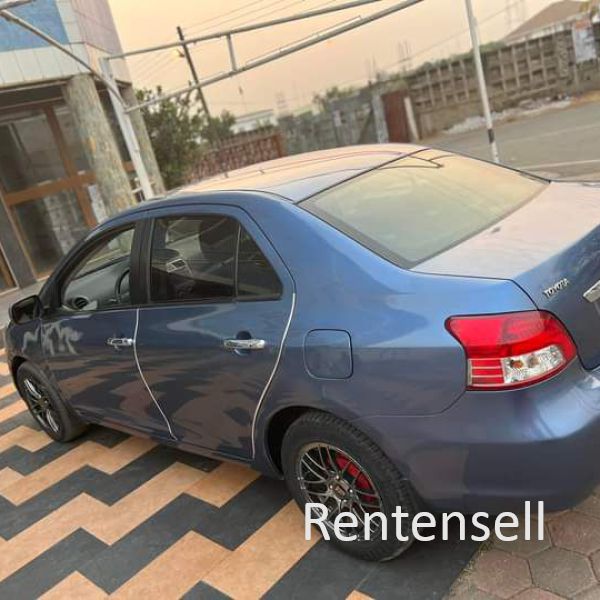 2010 Toyota Yaris 