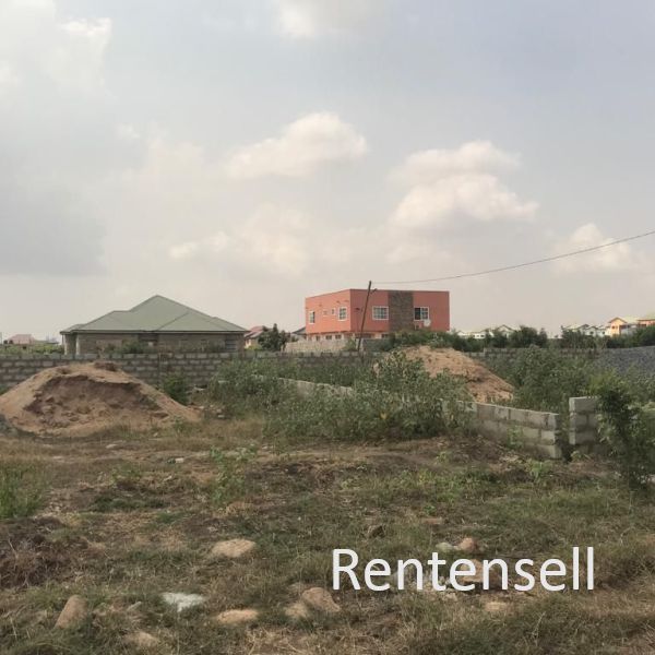 2 PLOTS FOR SALE AT TEMA C.26