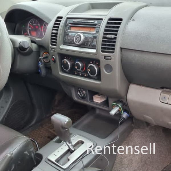 Nissan Navara 2015 model 