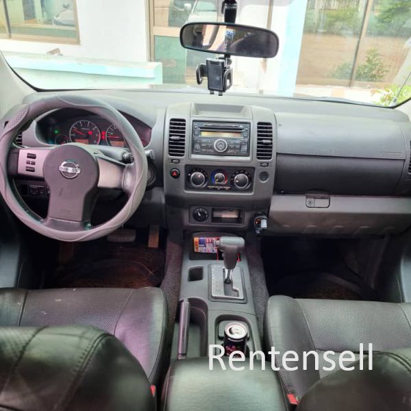 Nissan Navara 2015 model 