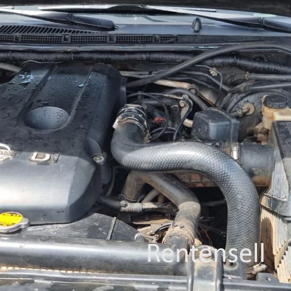 Nissan Navara 2015 model 