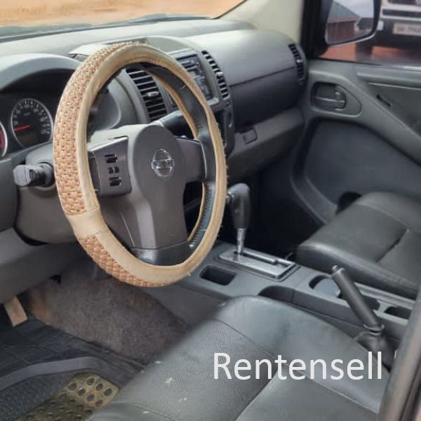 Nissan Navara 2015 model 