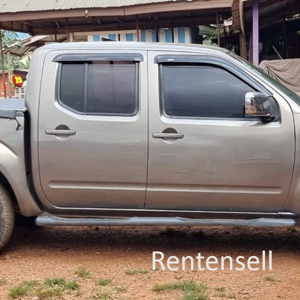 Nissan Navara 2015 model 